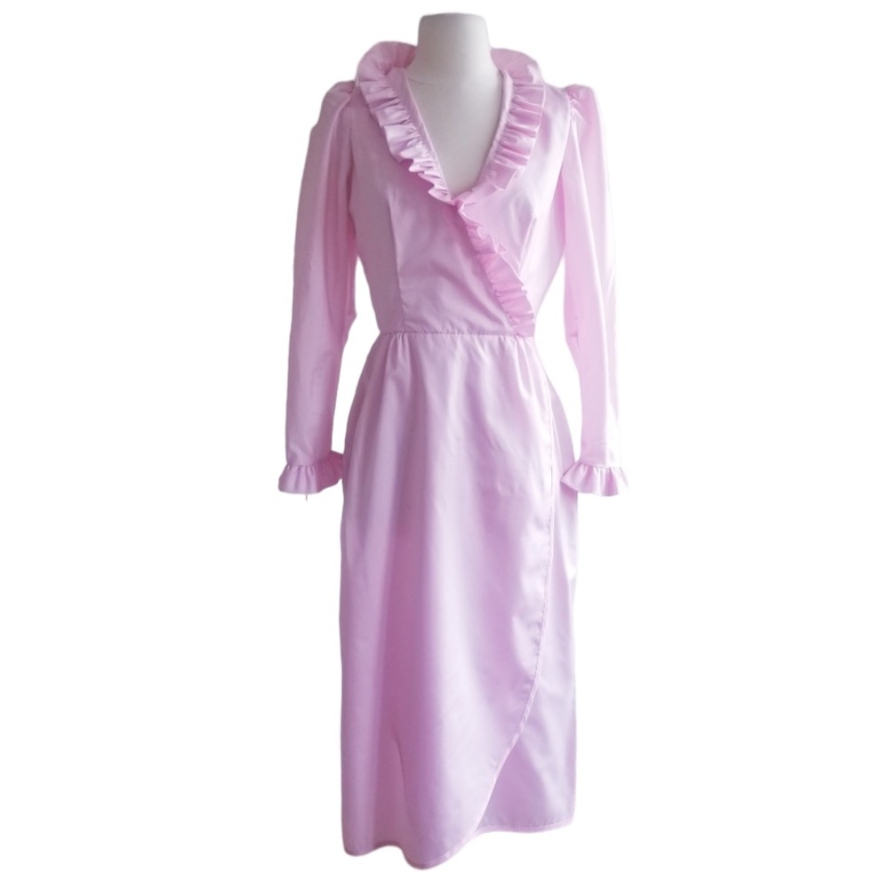 1970s ILGWU Pale Pink‎ Satin Dress